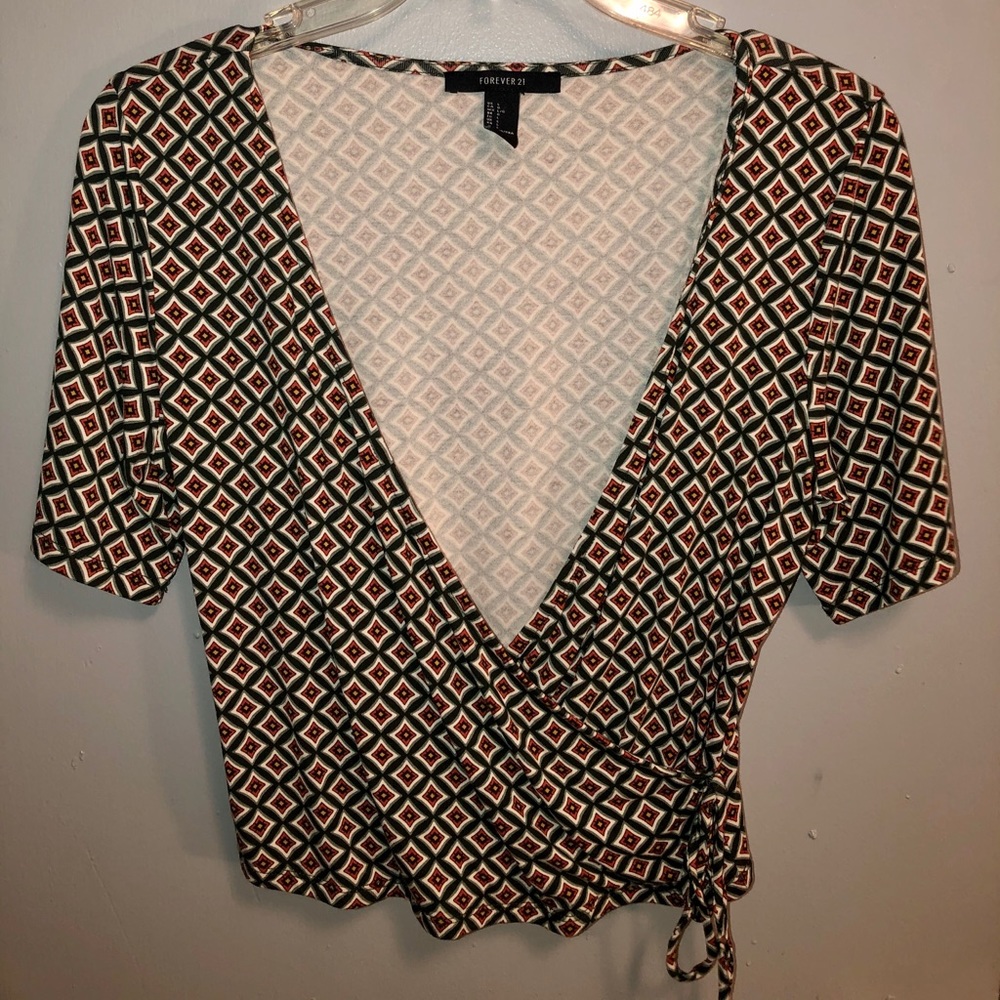 Cute crop top!